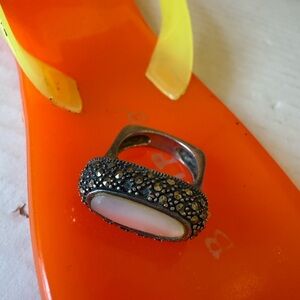 Elegant Silver and mother of pearl marchasite Ring